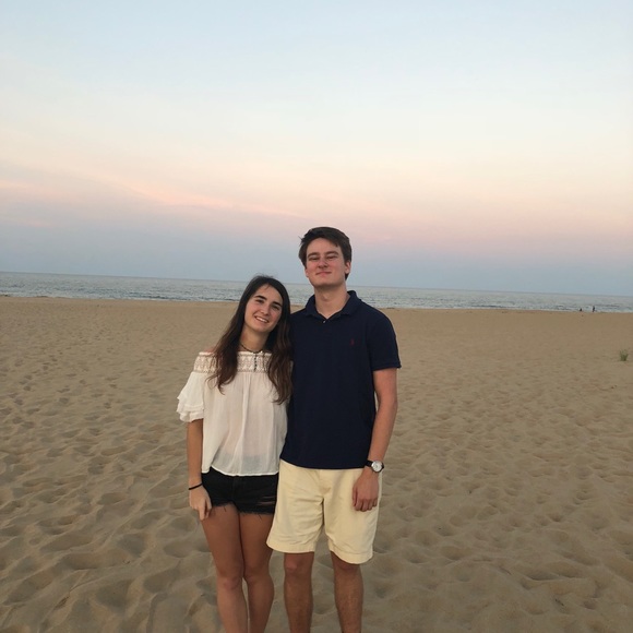 Meet your Posher, Laura - Picture 2 of 7